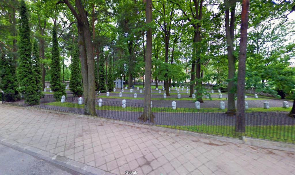 Воинское кладбище в городе Хайнувка