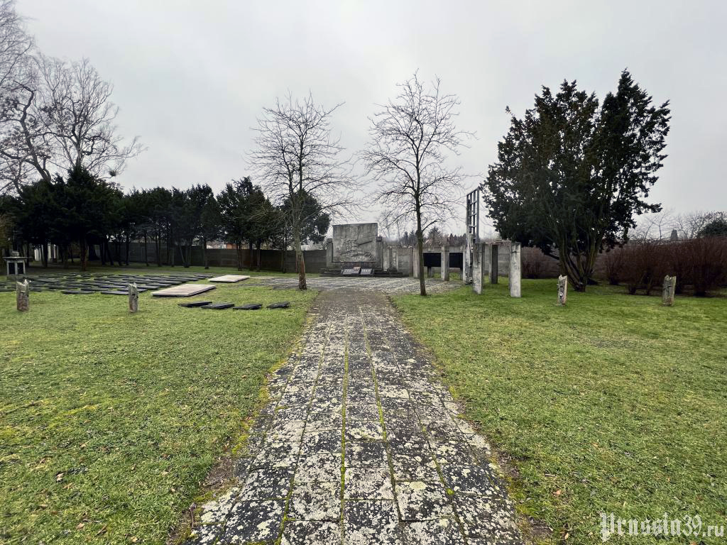 Воинское кладбище в городе Старгард-Щецински (общий вид)
