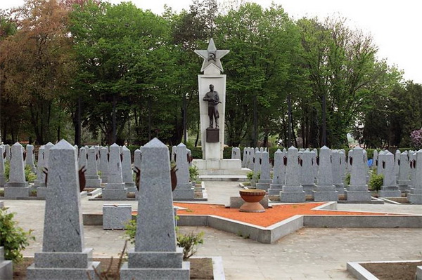 Воинское кладбище в городе Прага (общий вид)