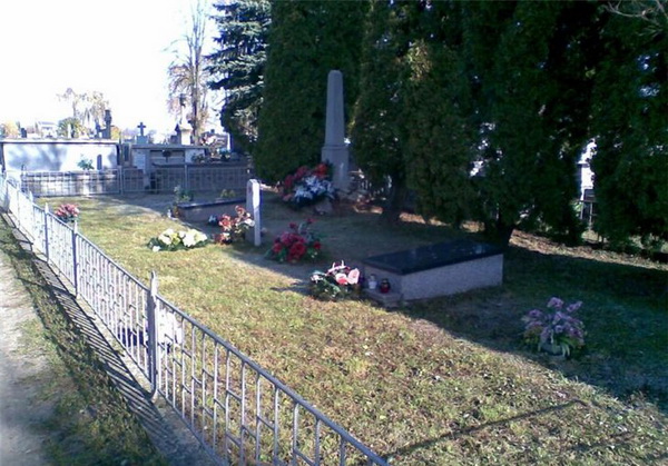 Воинское кладбище в городе Радзинь Подляски (общий вид)