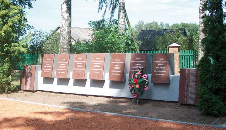 Воинское кладбище в г. Кудиркос-Науместис