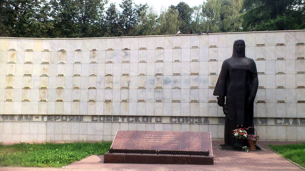 Памятник тулякам - Героям Советского Союза