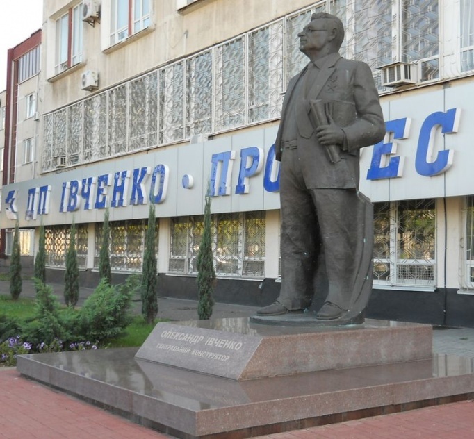 Памятник в Запорожье