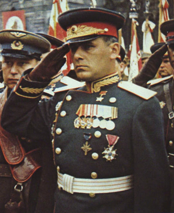 Г.В.Бакланов на Параде Победы 1945 г.