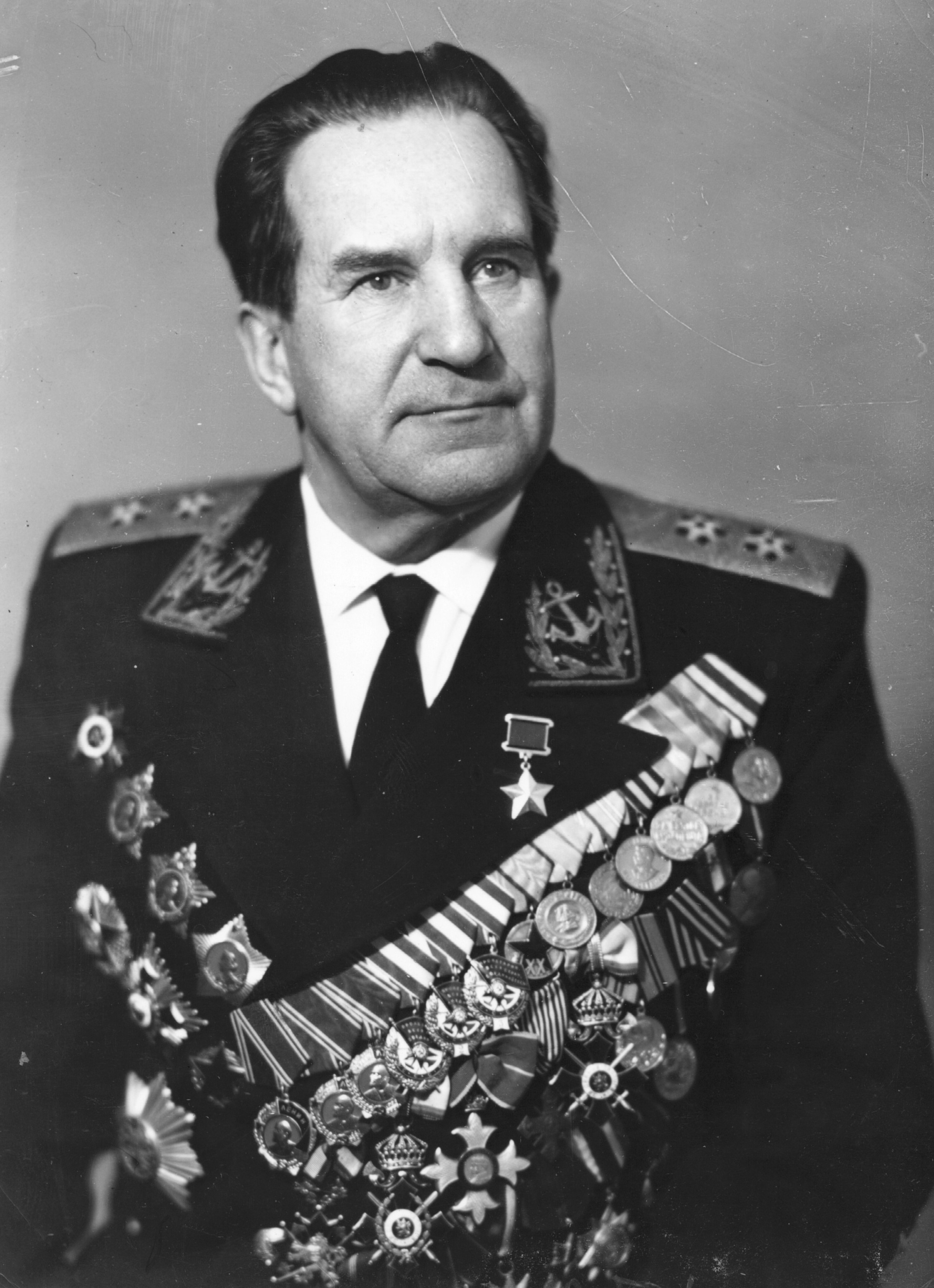 Г.Н. Холостяков, 1975 год