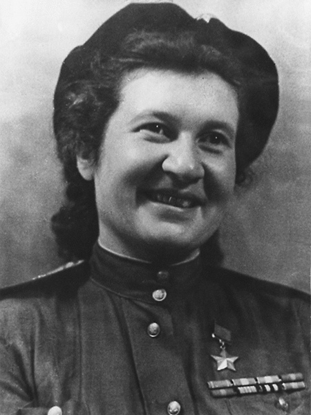 Р.Е.Аронова, 1940-е годы