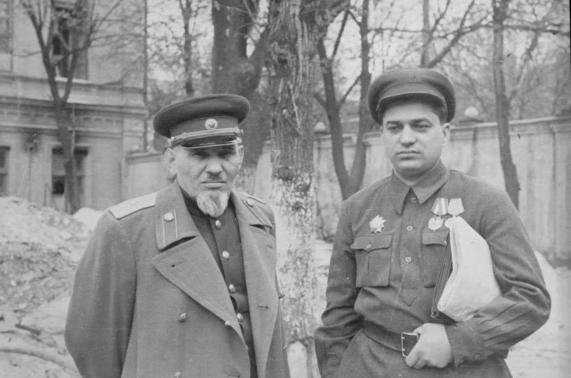 С.А.Ковпак и Л.Е.Кизя, 1947 год