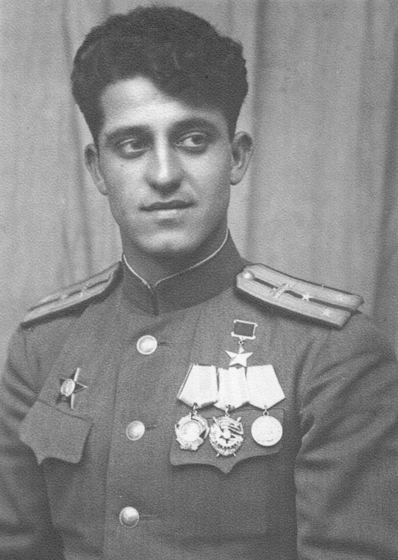 Э.Б.Джумагулов, 1940-е годы