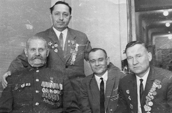 К. И. Недорубов с товарищами