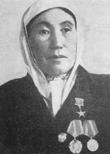 Бибаева Айнек