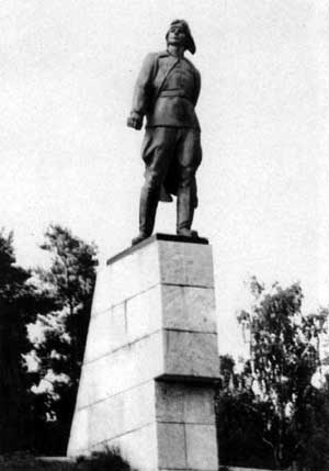 Памятник в Московской области