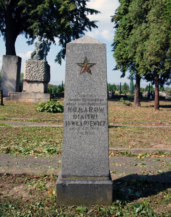 Воинское кладбище в городе Вадовице (вид 2)