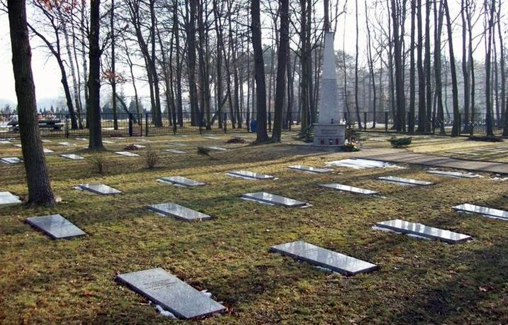 Воинское кладбище в городе Хоцянув