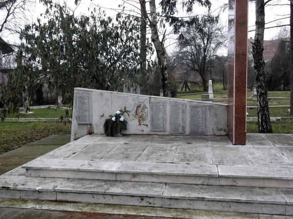 Воинское кладбище в городе Эрчи (общий вид)