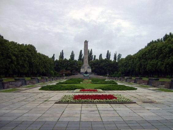 Воинское кладбище в городе Берлин (общий вид)