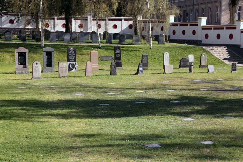 Воинское кладбище в городе Нойштрелиц (общий вид)