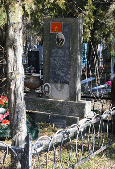 Надгробный памятник
