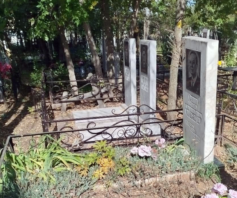 Надгробный памятник