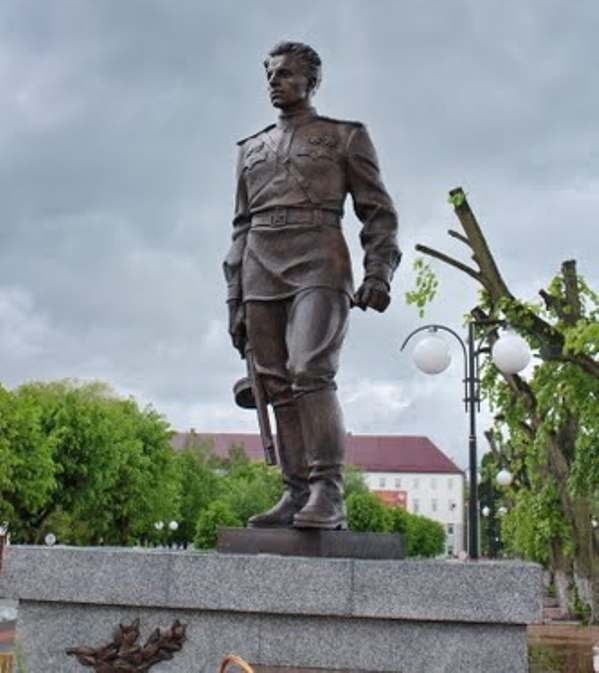 Памятник в городе Гусев