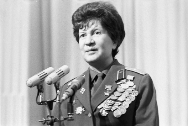 Р.Е.Аронова, 1975 год