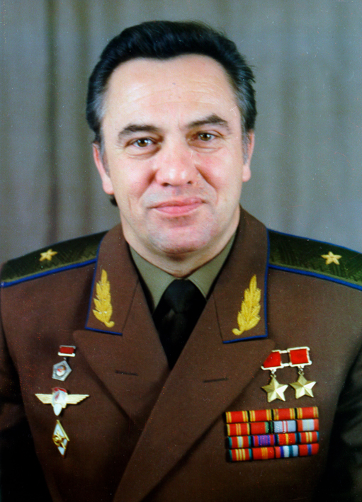Л.И.Попов, 1990 год