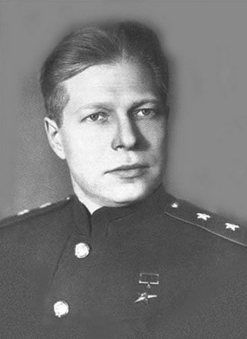 Д.Ф. Устинов (1944)