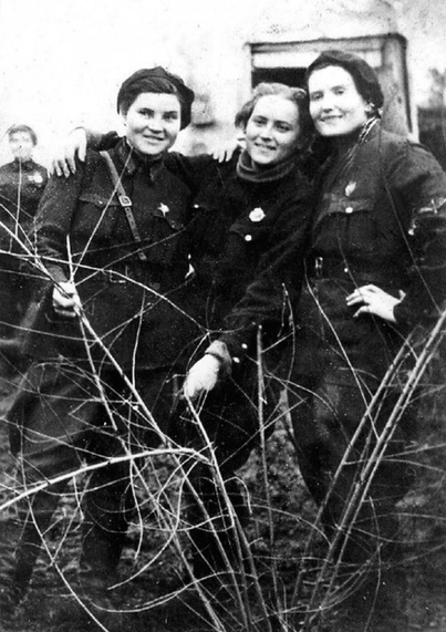 Вера Белик, Женя Жигуленко, и Таня Макарова