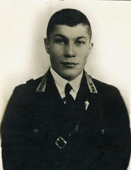 Старший лейтенант В.И.Скрябин