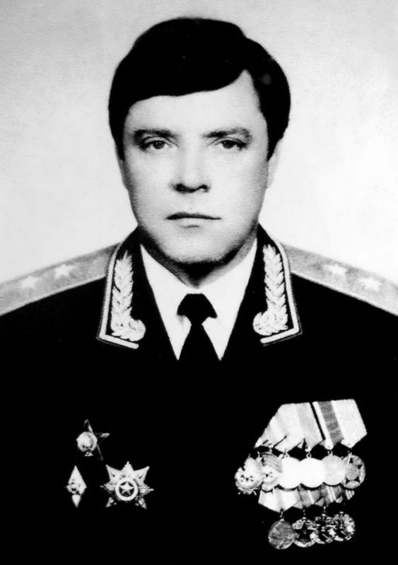 Б.В.Громов
