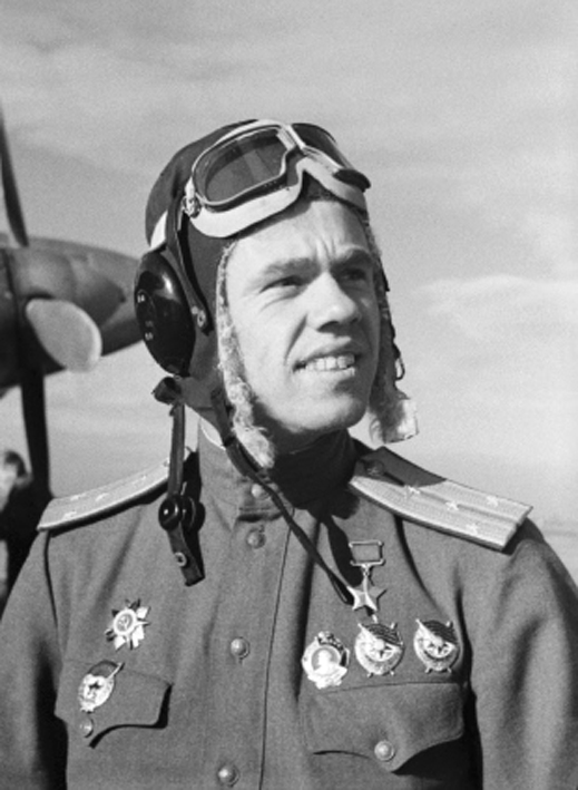 П а плотников. Дважды герой советского Союза летчик. Плотников п.а.летчик дважды герой советского Союза.