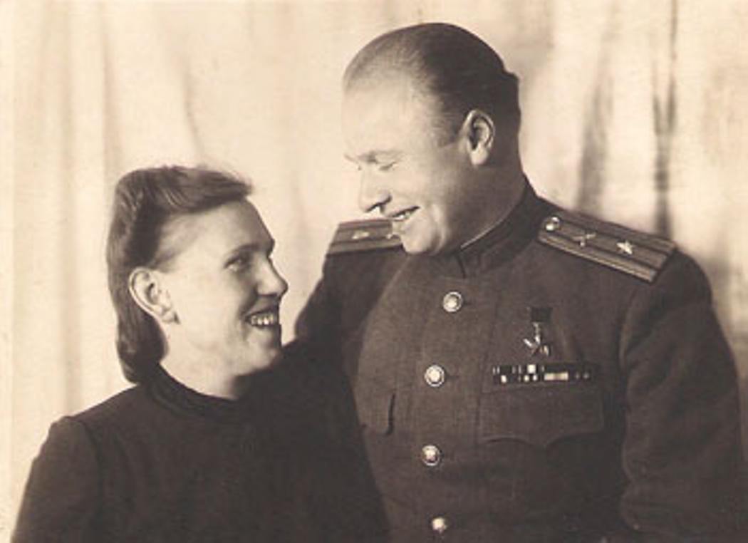 Г.С. Антонов с женой (за год до побега)